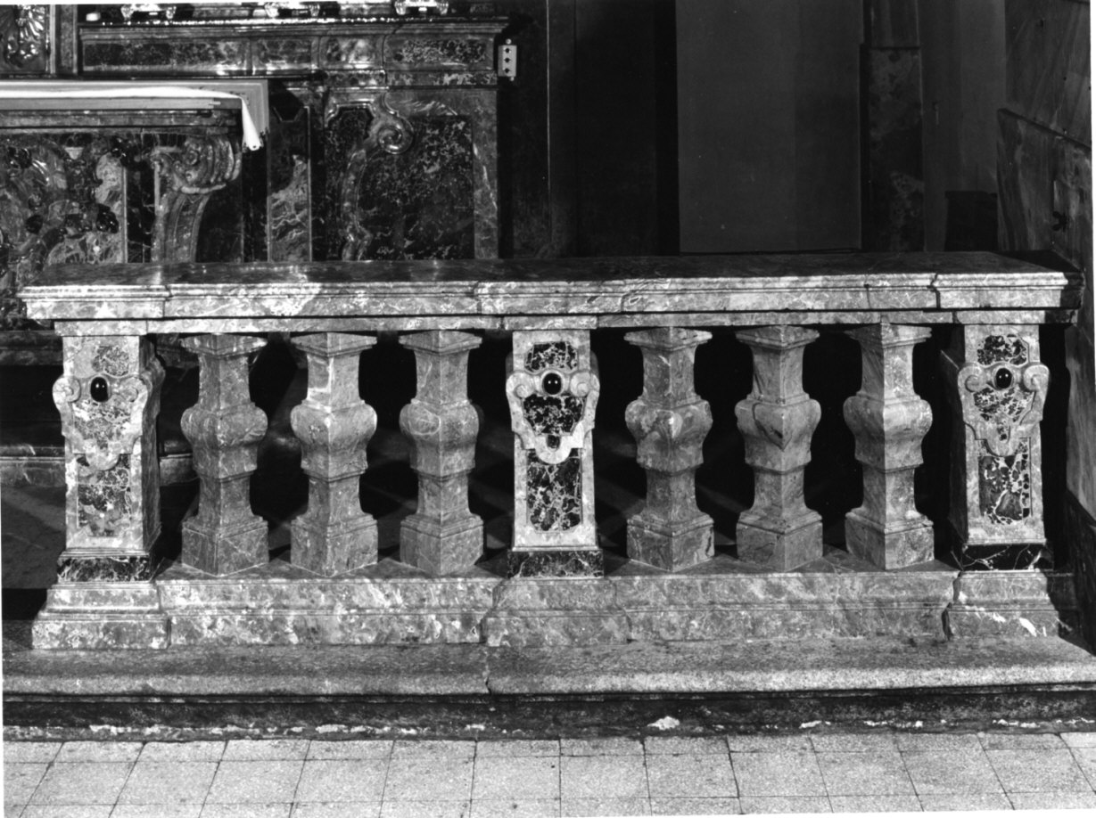 balaustrata di cappella, opera isolata - bottega lombarda (sec. XVIII)