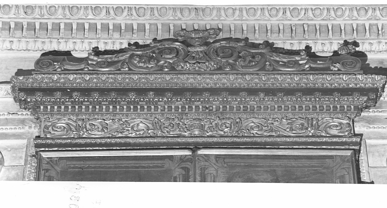 cimasa, elemento d'insieme - bottega lombarda (sec. XVII)
