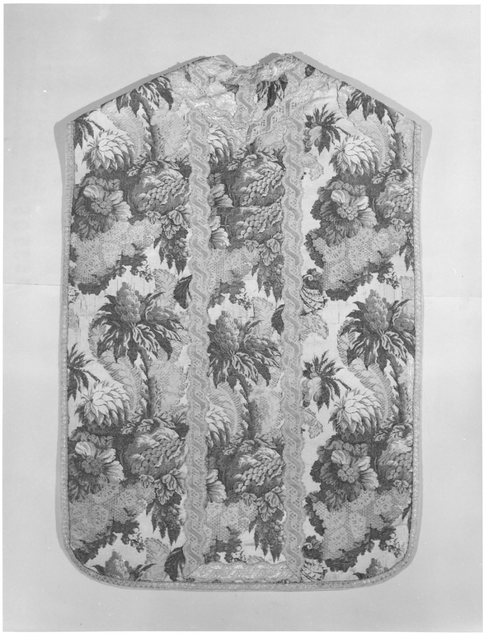 paramento liturgico - manifattura italiana (ultimo quarto sec. XVII)