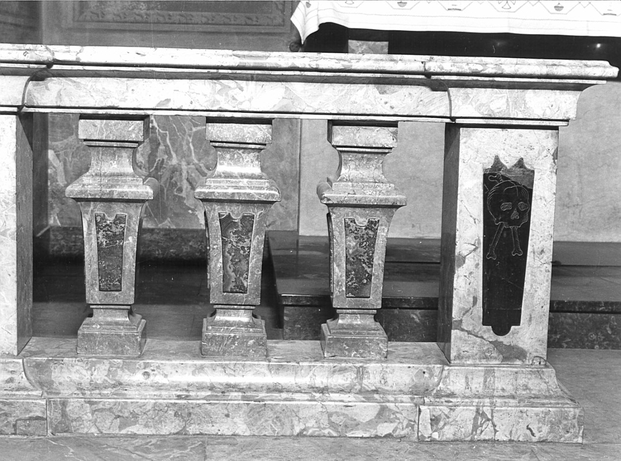 balaustrata di cappella, opera isolata - bottega lombarda (sec. XVIII)