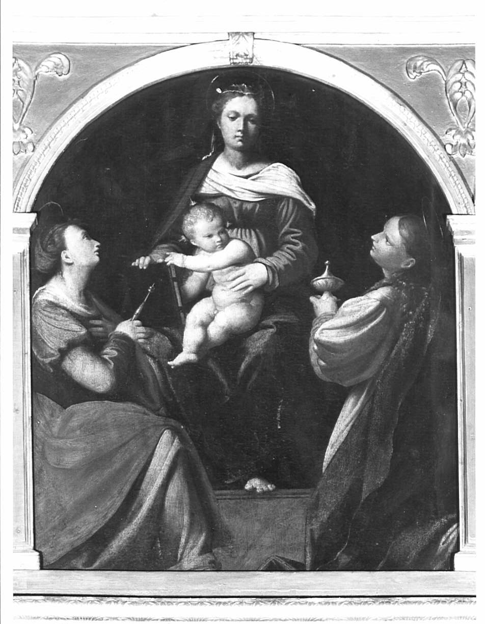 Madonna con Bambino e le Sante Lucia e Maria Maddalena (scomparto di polittico, elemento d'insieme) di Piazza Callisto, Piazza Cesare, Piazza Scipione (sec. XVI)