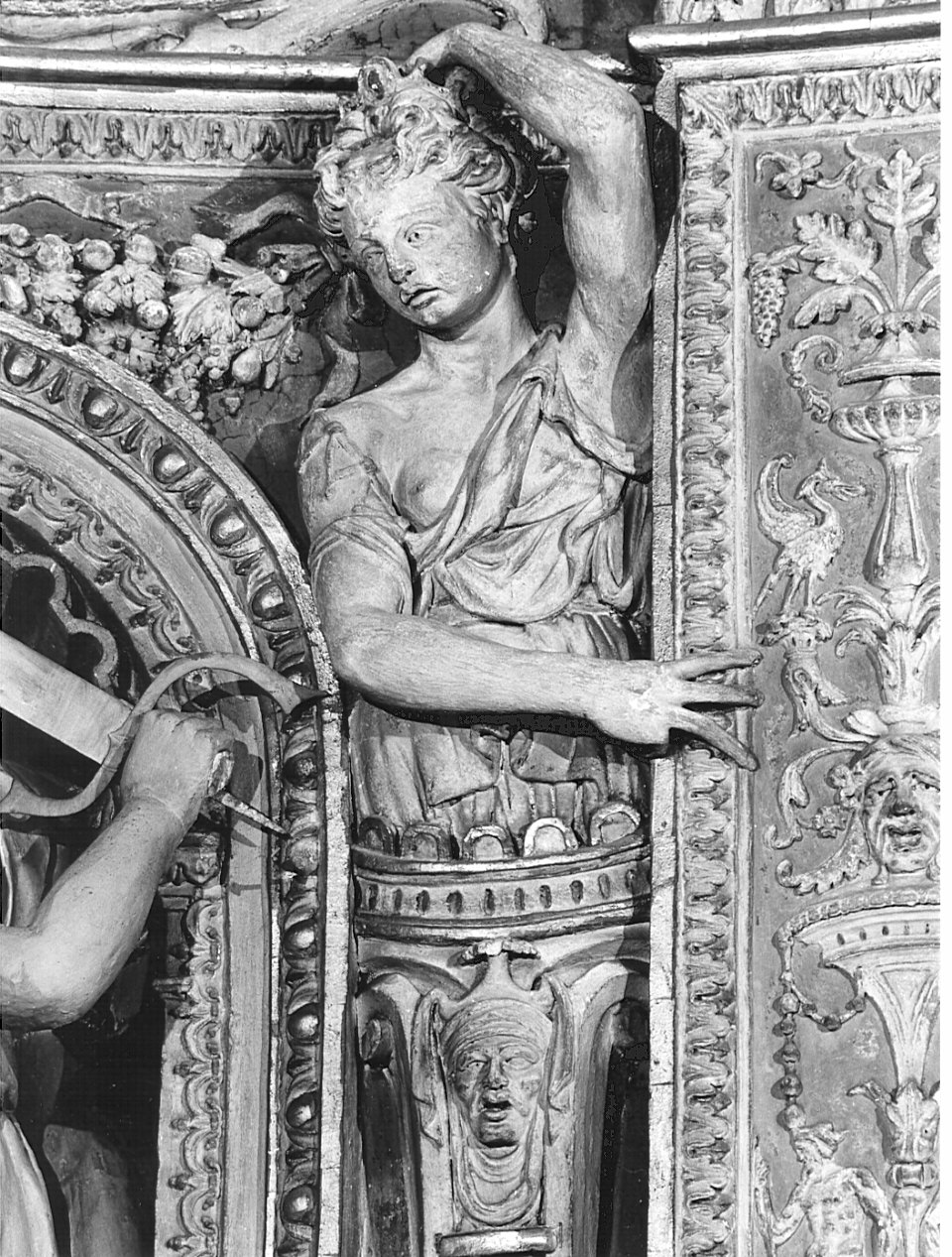 cariatide (statua, elemento d'insieme) di Abondio Antonio detto Ascona (sec. XVI)