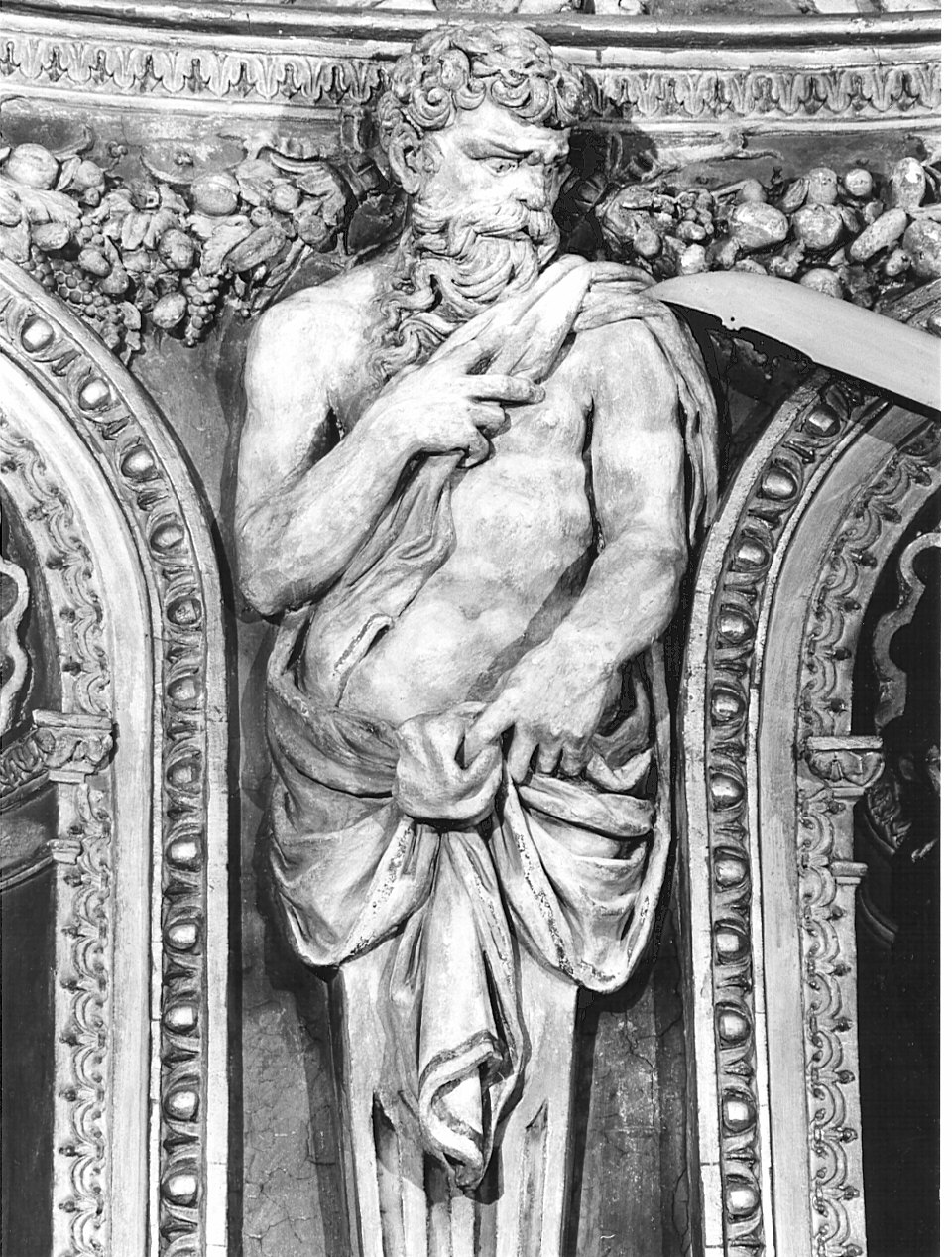 omenone (statua, elemento d'insieme) di Abondio Antonio detto Ascona (sec. XVI)