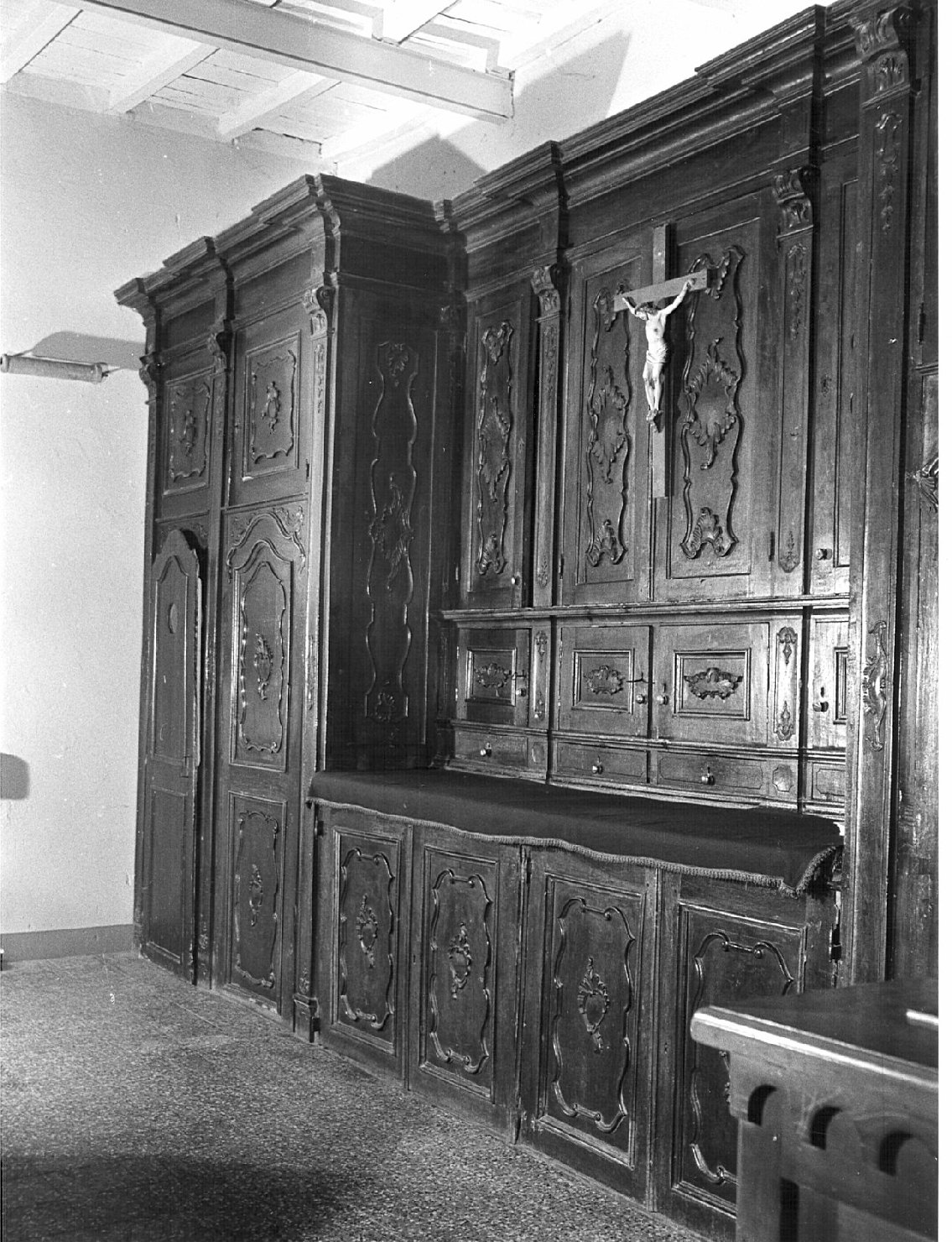 armadio da sacrestia, opera isolata - bottega lombarda (sec. XVIII)