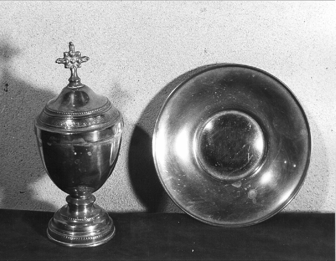 vasetto per la purificazione, opera isolata - bottega lombarda (sec. XVIII)