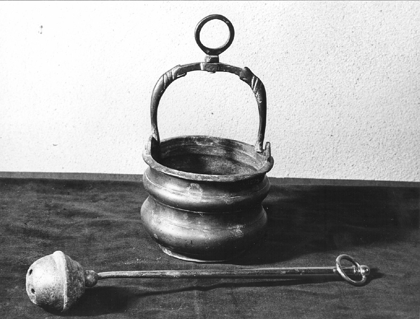 servizio per aspersione, opera isolata - bottega lombarda (sec. XVII)