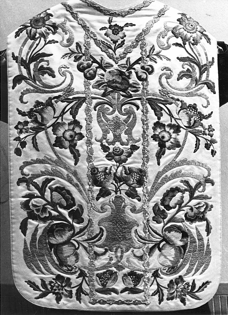 paramento liturgico, insieme - manifattura lombarda (sec. XVIII)