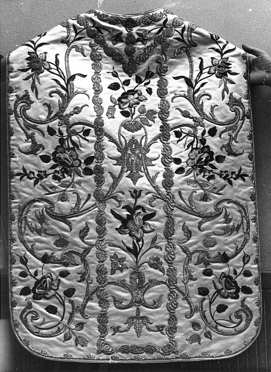 paramento liturgico, insieme - manifattura lombarda (sec. XVIII)