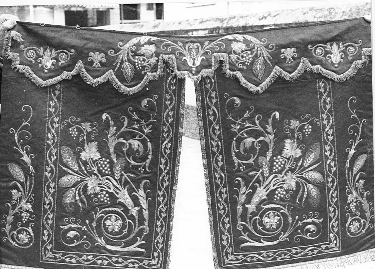 conopeo di tabernacolo, opera isolata - manifattura italiana (sec. XIX)