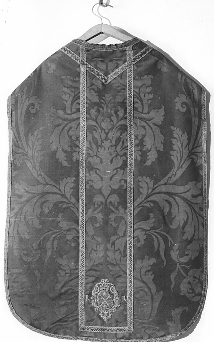 paramento liturgico, insieme - manifattura italiana (prima metà sec. XVII, sec. XX)