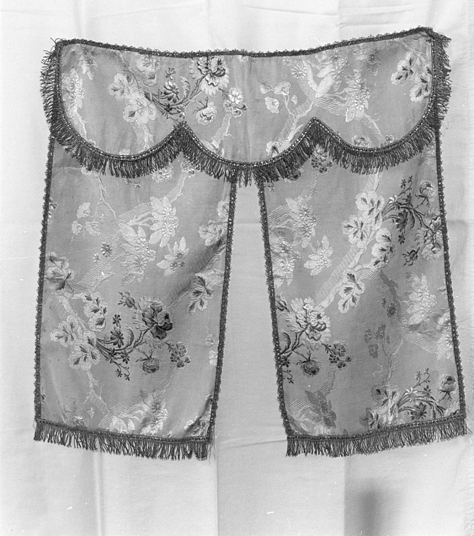 conopeo di tabernacolo, opera isolata - manifattura italiana (terzo quarto sec. XVIII)