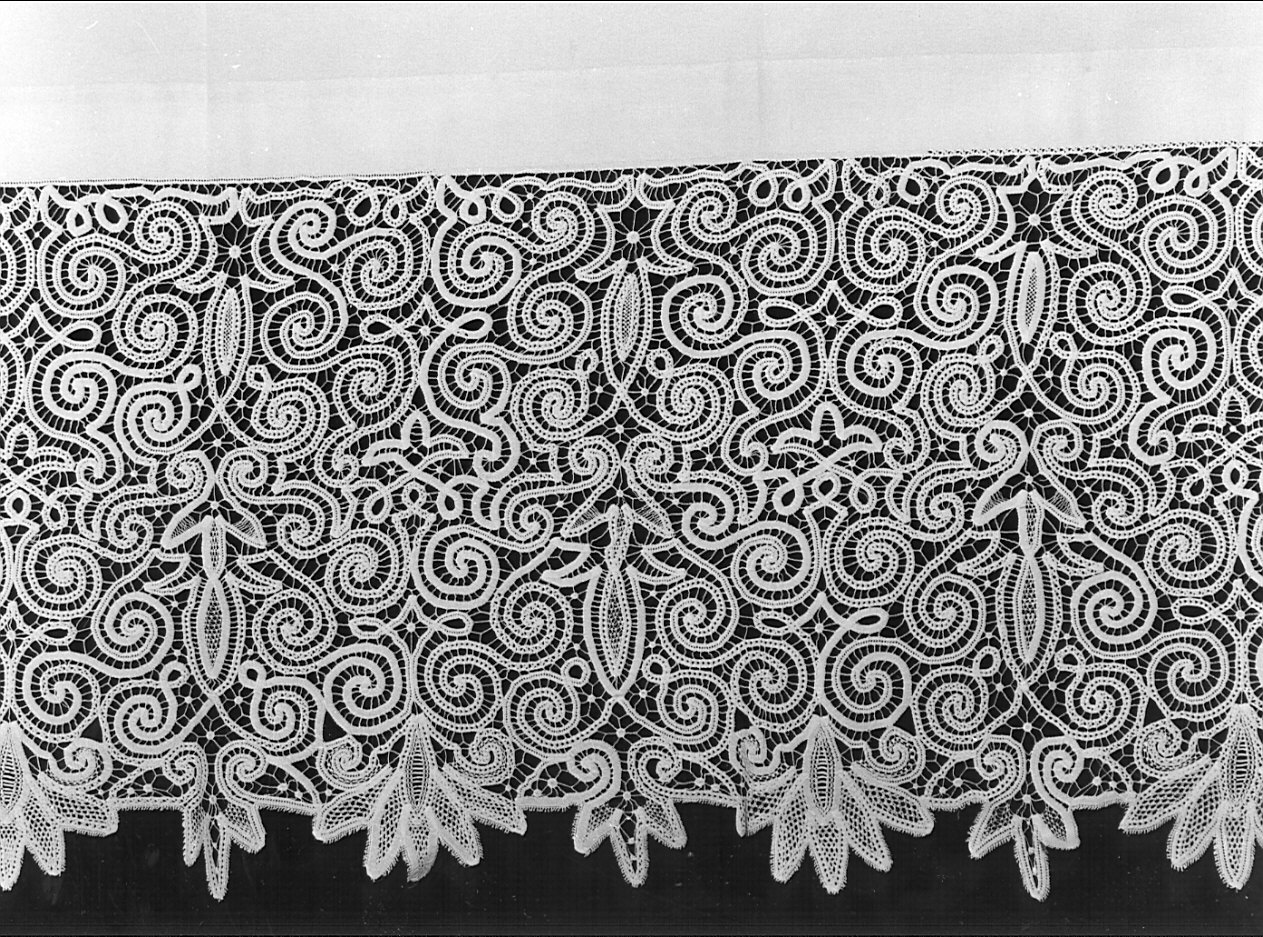 tovaglia d'altare, opera isolata - manifattura lombarda (fine/inizio secc. XIX/ XX)