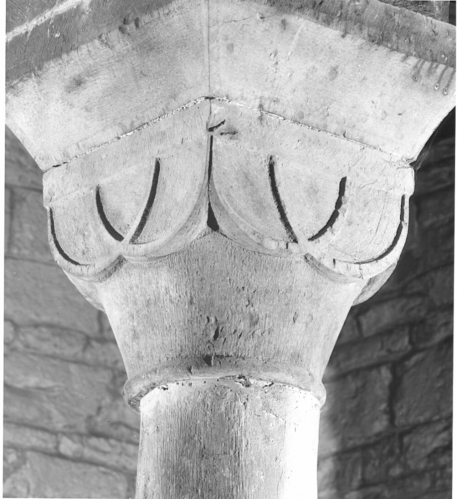 capitello, opera isolata - bottega lombarda (inizio sec. XX)