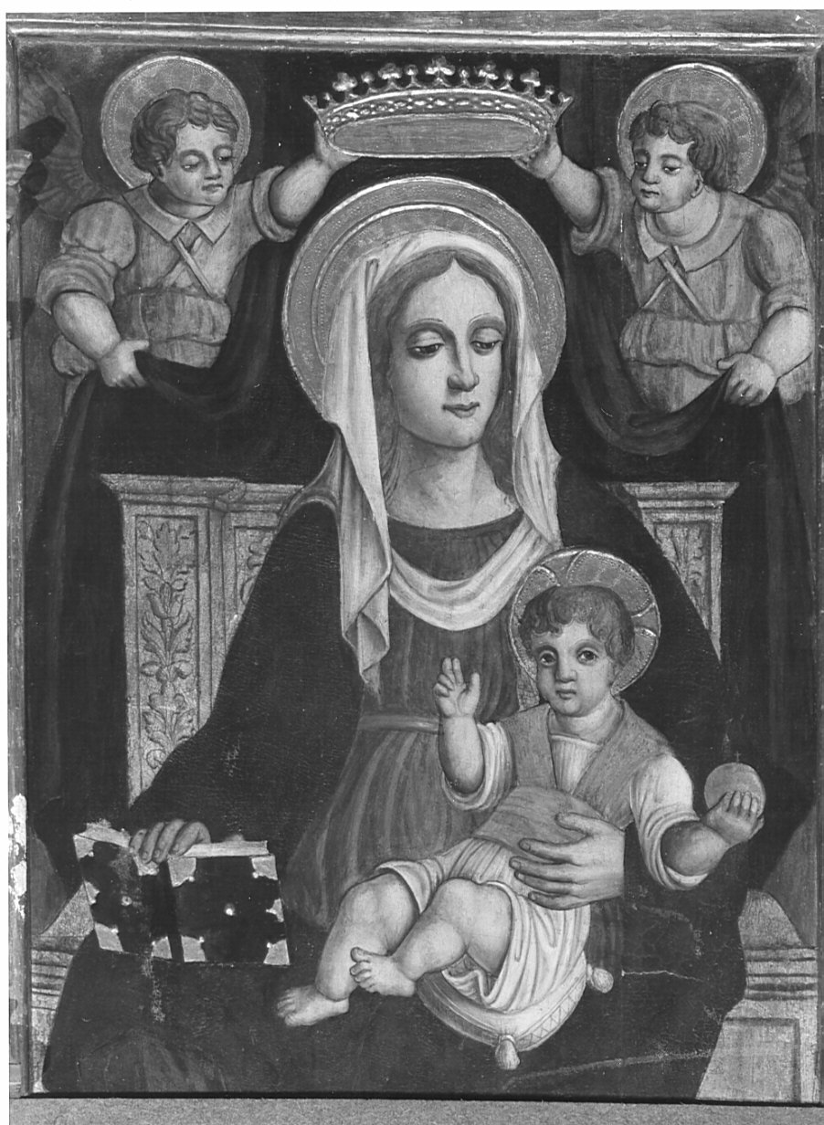 Madonna con Bambino in trono (dipinto, elemento d'insieme) di Gavazzi Giovanni (attribuito) (inizio sec. XVI)