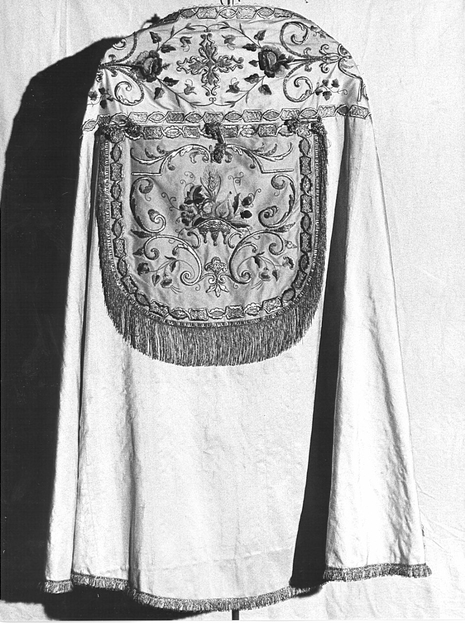 piviale, opera isolata - manifattura lombarda (metà sec. XIX)