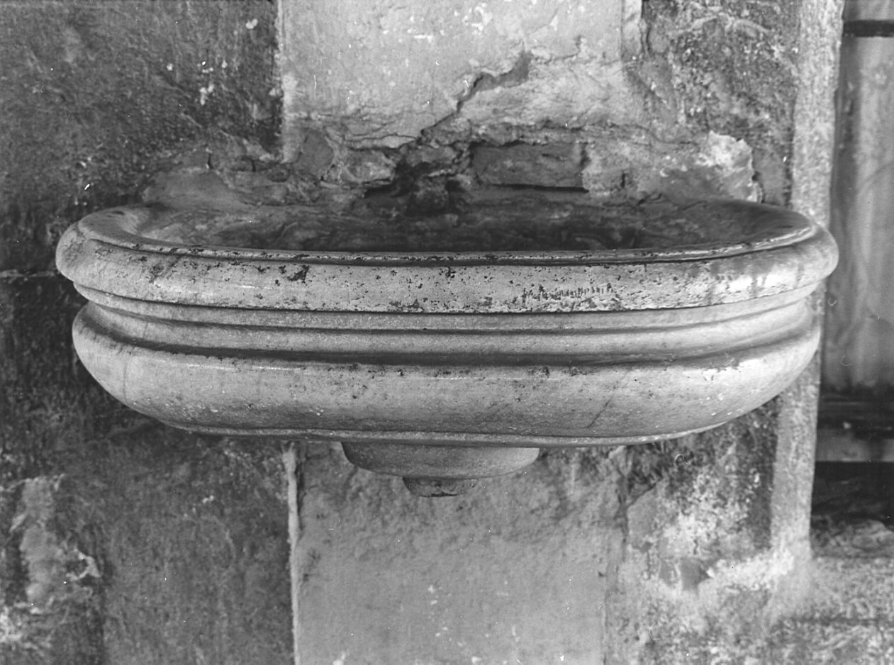 acquasantiera da parete, opera isolata - bottega lombarda (sec. XVIII)