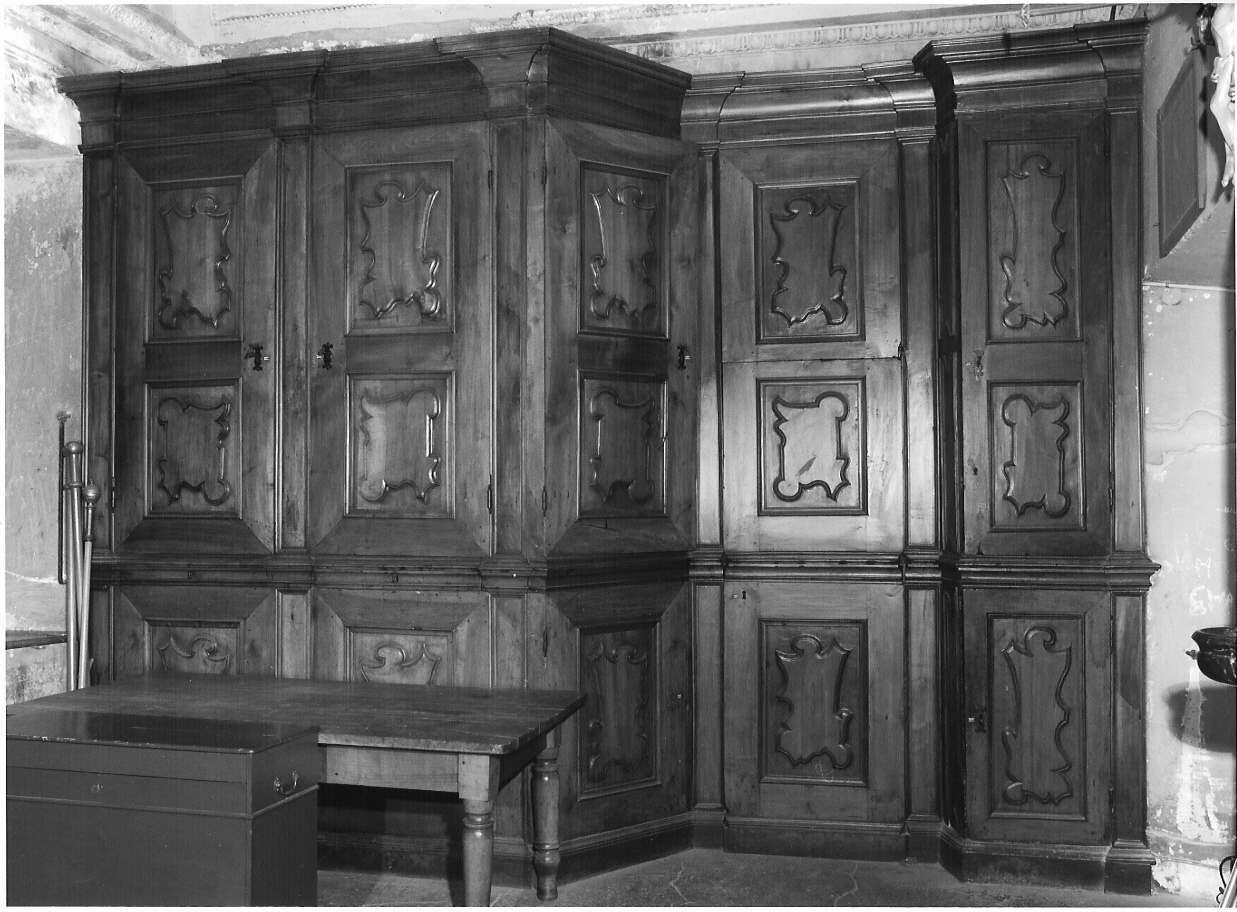 armadio da sacrestia, opera isolata - bottega lombarda (sec. XVIII)