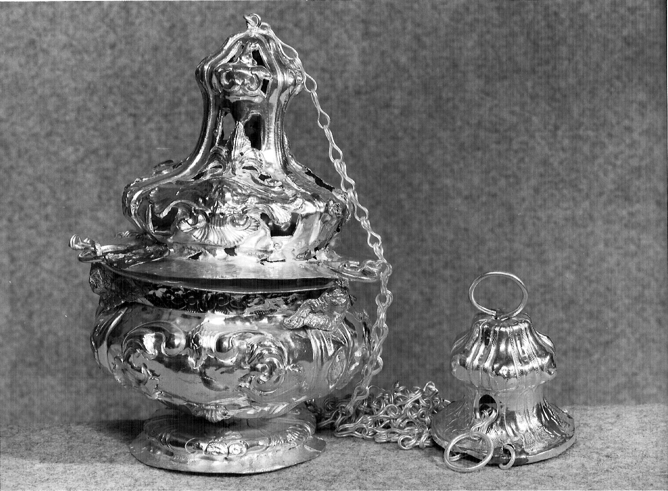 turibolo - a vaso fiammeggiante, opera isolata - ambito lombardo (sec. XVIII)