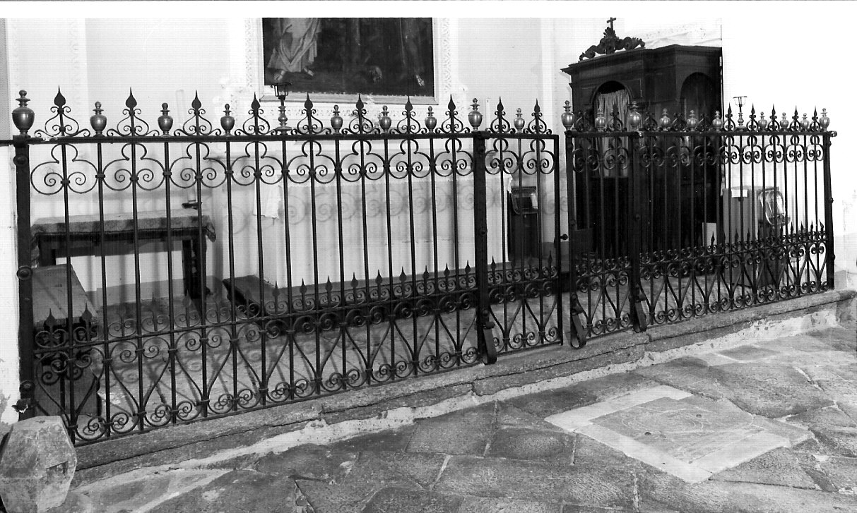 cancellata di cappella, opera isolata - ambito lombardo (secondo quarto sec. XIX)