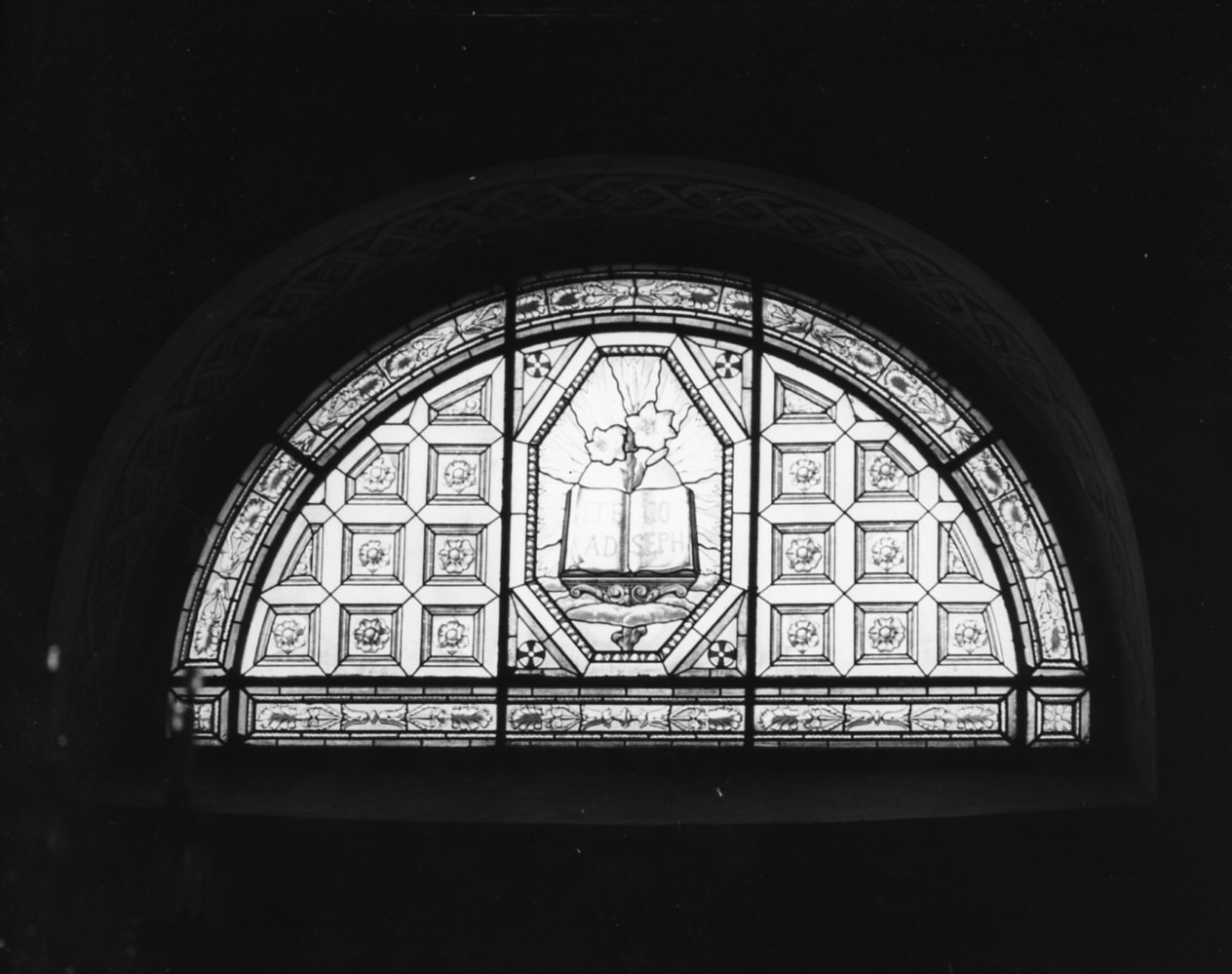 vetrata, opera isolata - bottega italiana (prima metà sec. XX)