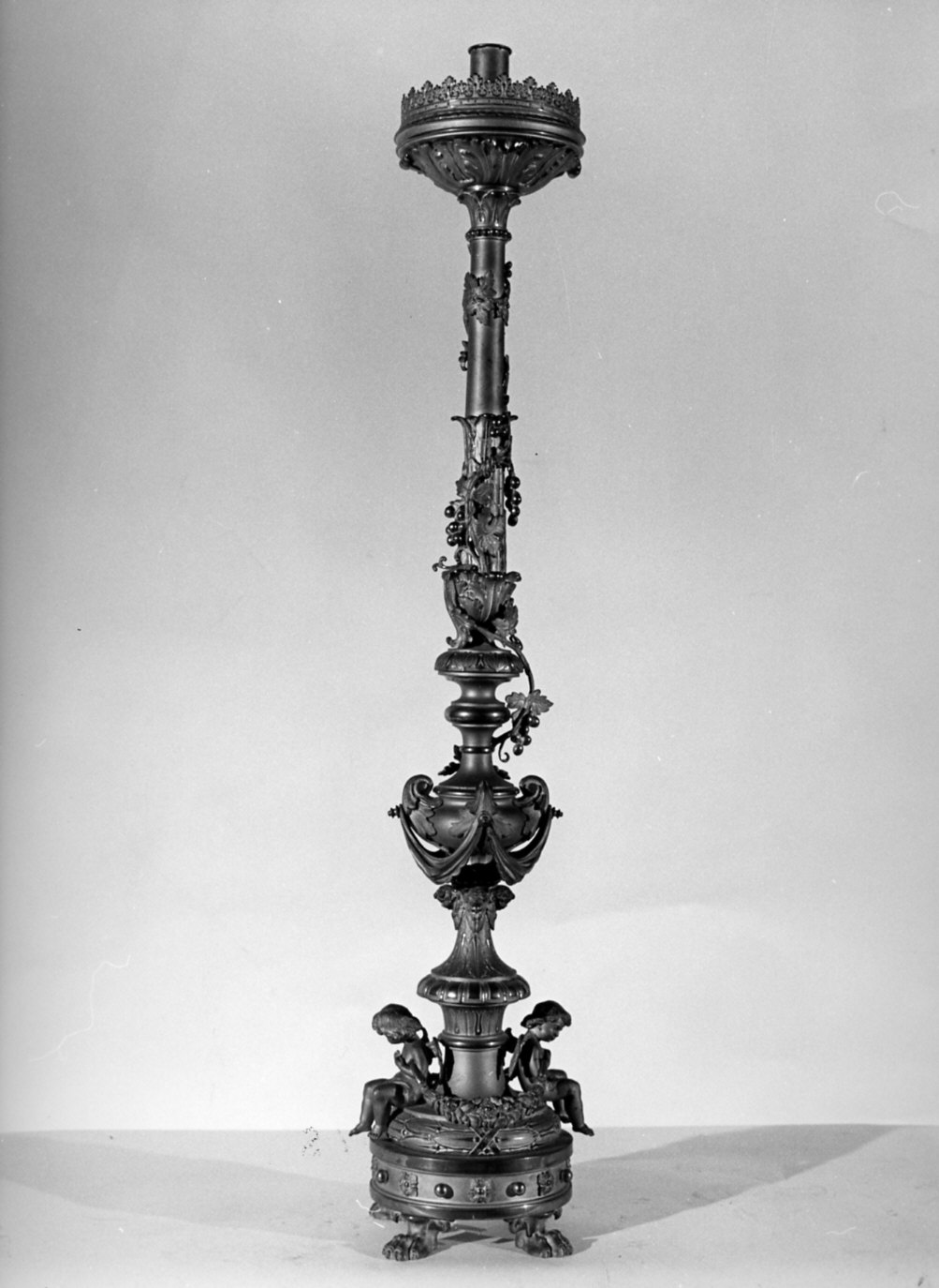 candeliere, serie - bottega lombarda (primo quarto sec. XX)