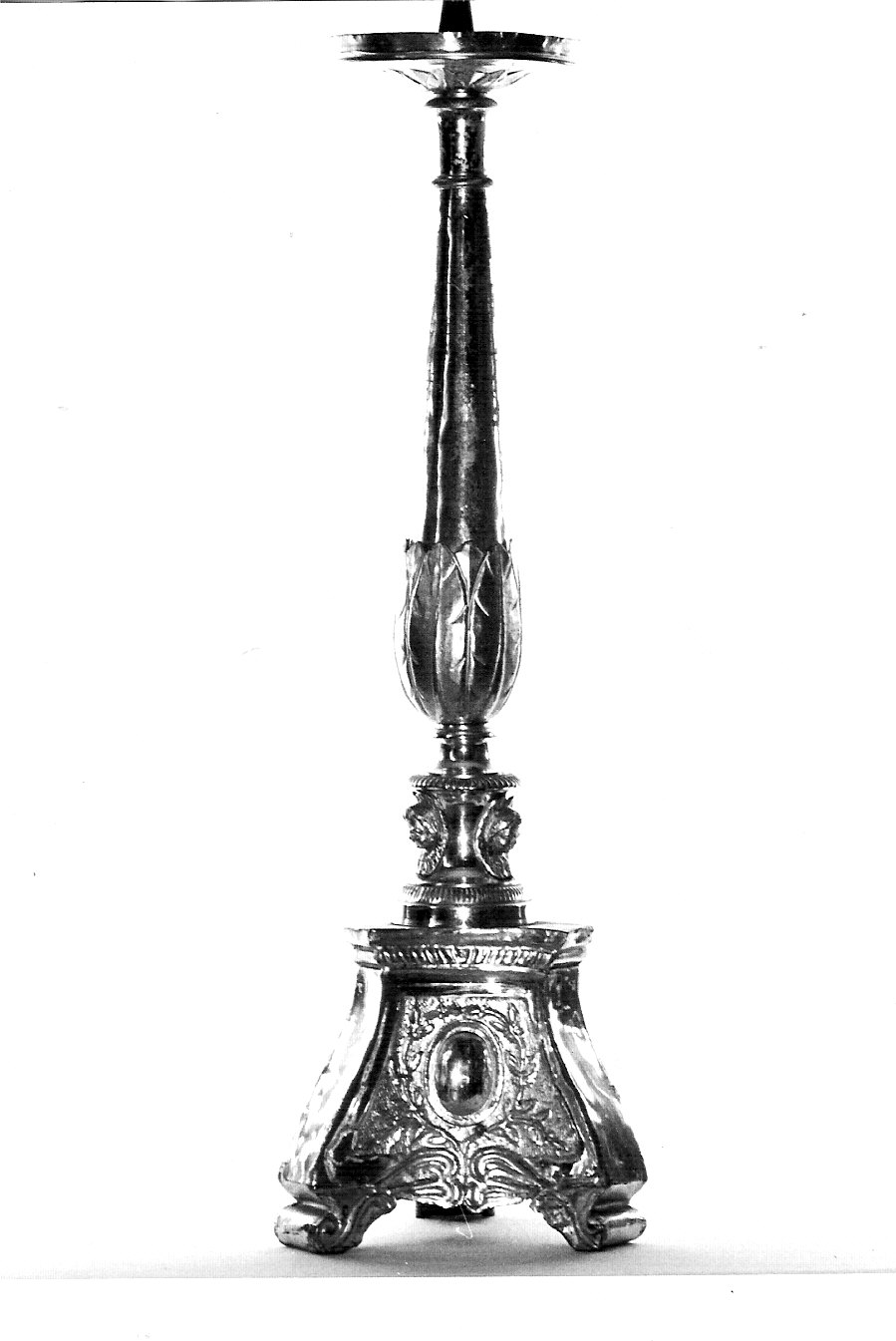 candeliere d'altare, serie - bottega lombarda (sec. XIX)