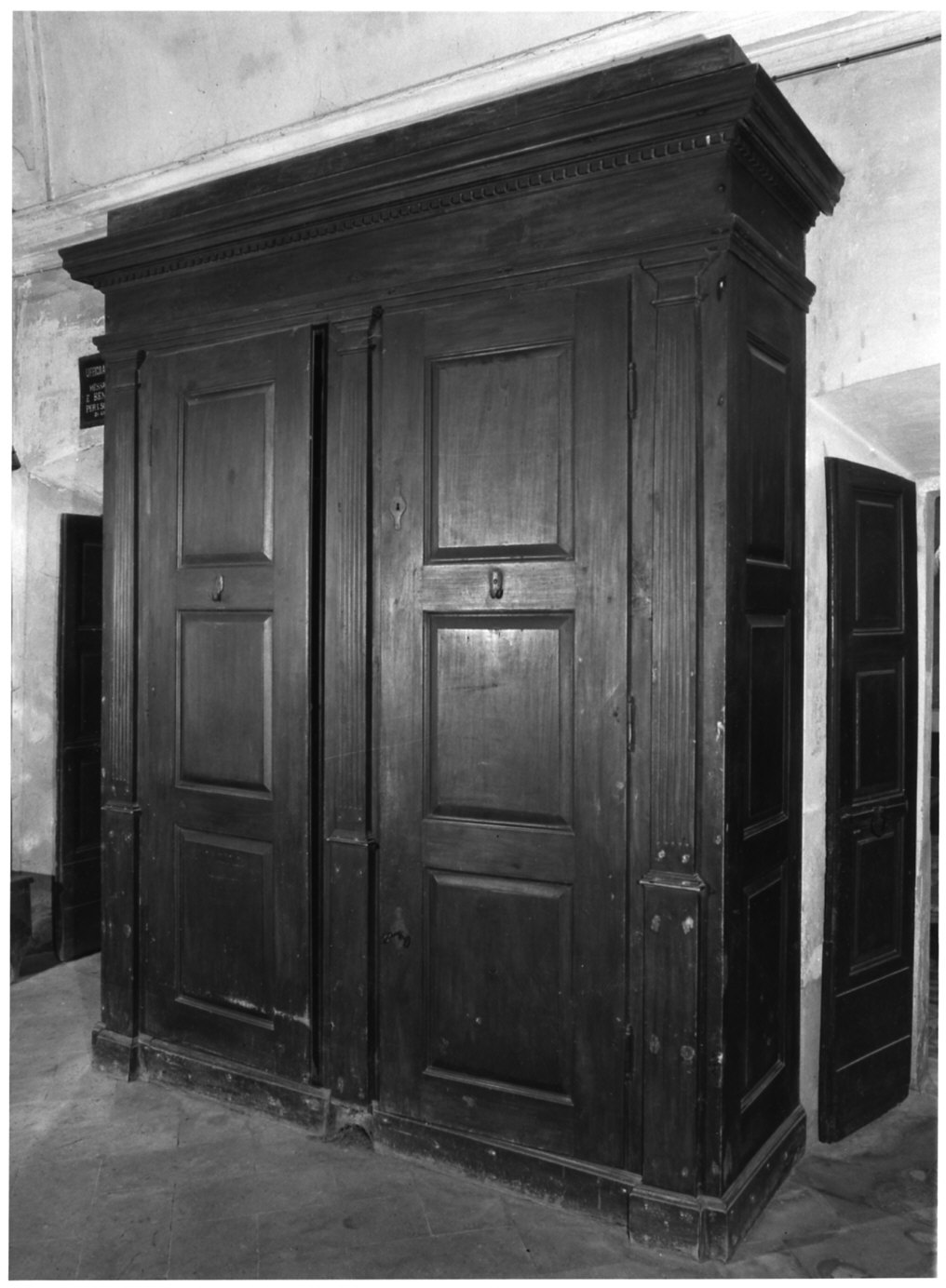 armadio, opera isolata - bottega italiana (sec. XIX)