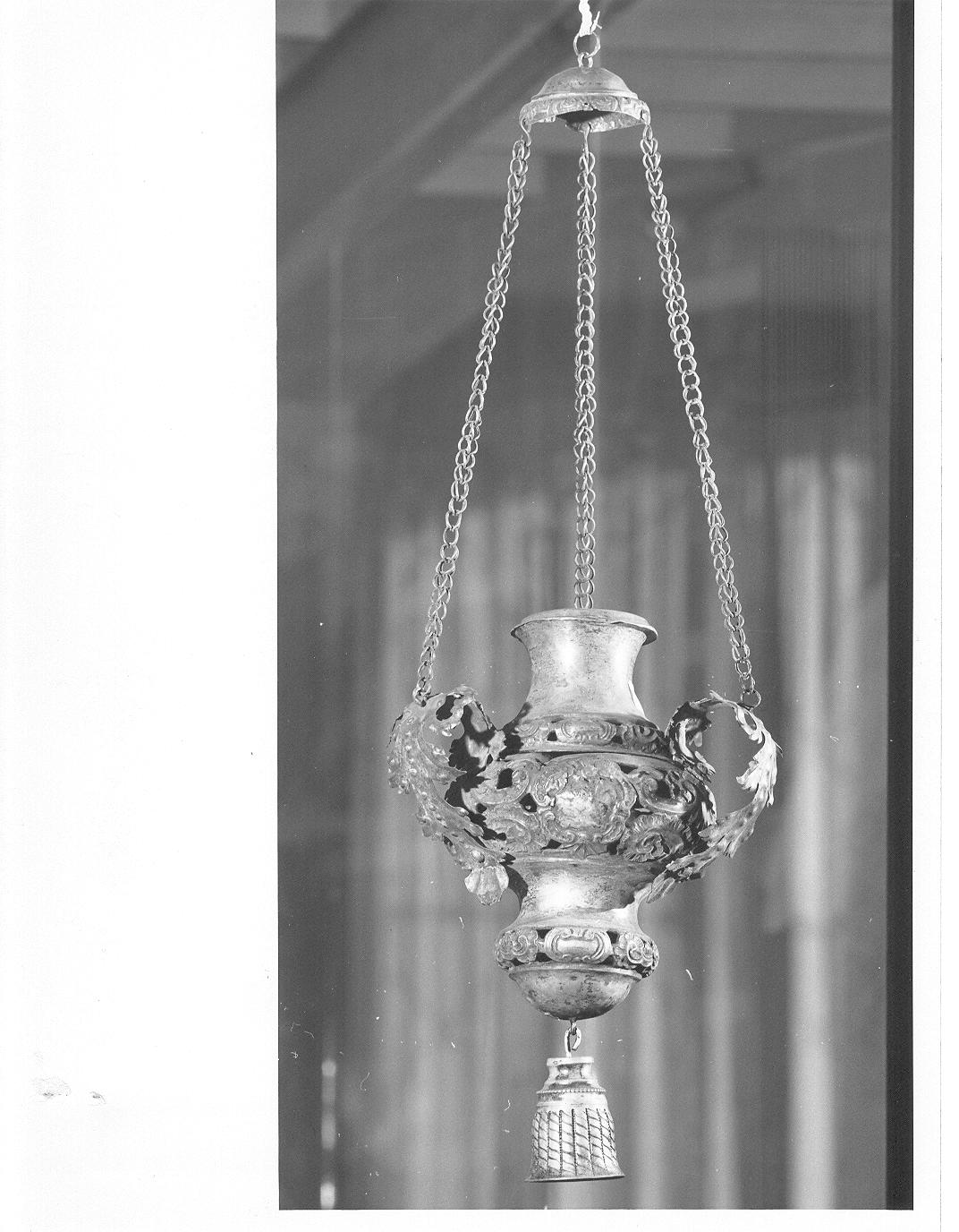 lampada pensile, opera isolata - bottega lombarda (prima metà sec. XVIII)