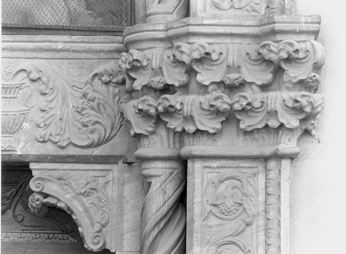 elementi decorativi (decorazione plastica, elemento d'insieme) di Jacopo di Valsolda (attribuito) (sec. XV)