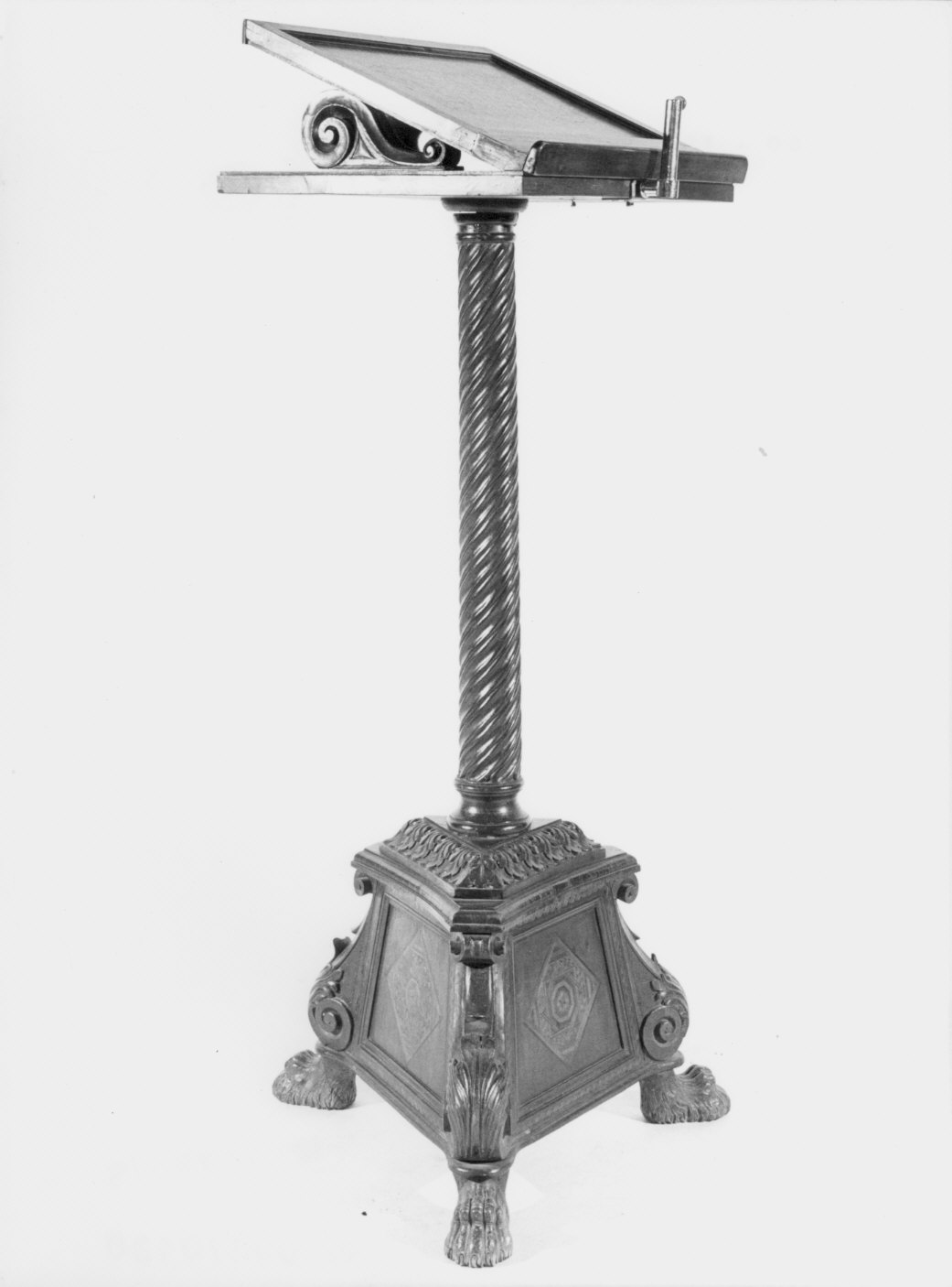 leggio, opera isolata - bottega lombarda (sec. XVI)