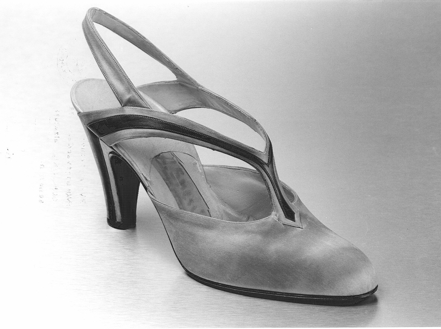 Non rilevato (scarpa femminile) - manifattura (1965/ 1975)