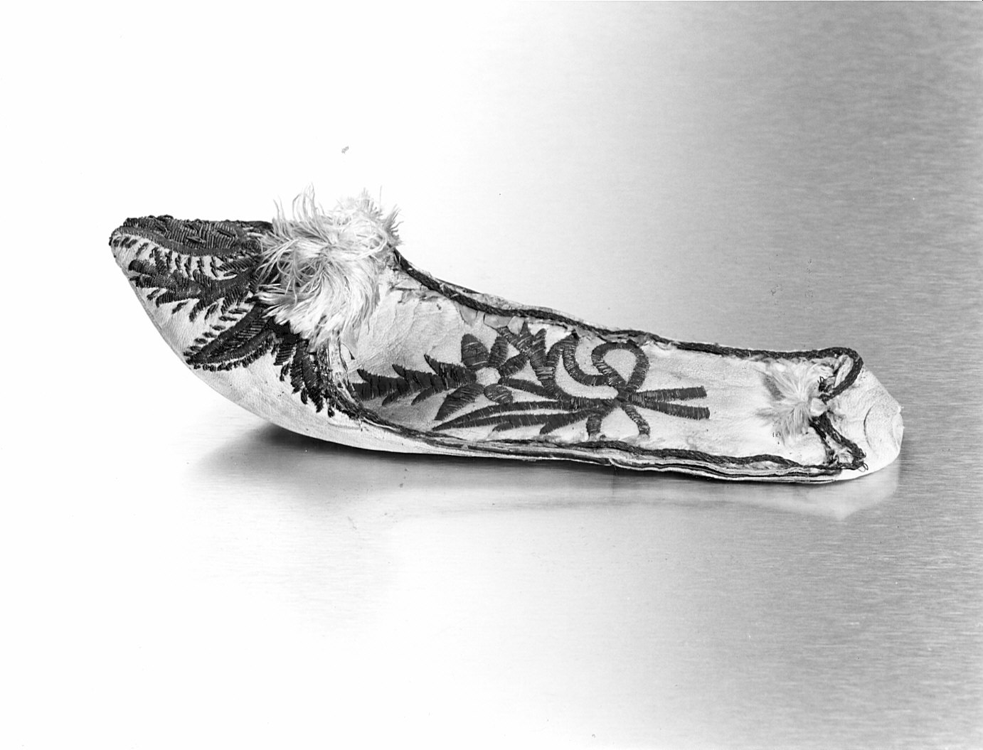 Non rilevato (scarpa femminile) - manifattura (1800/ 1899)