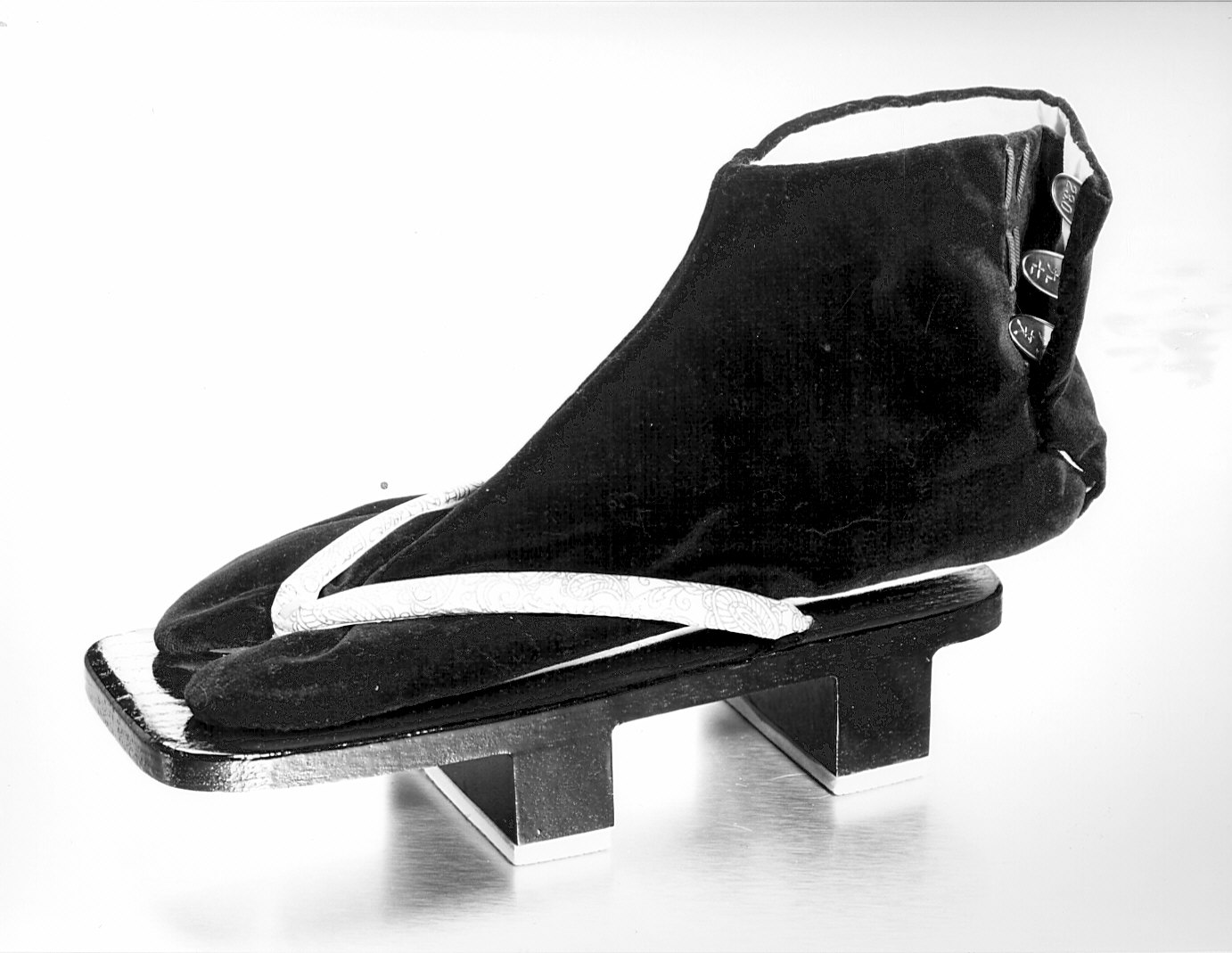 Non rilevato (scarpa) - manifattura (1940/ 1960)