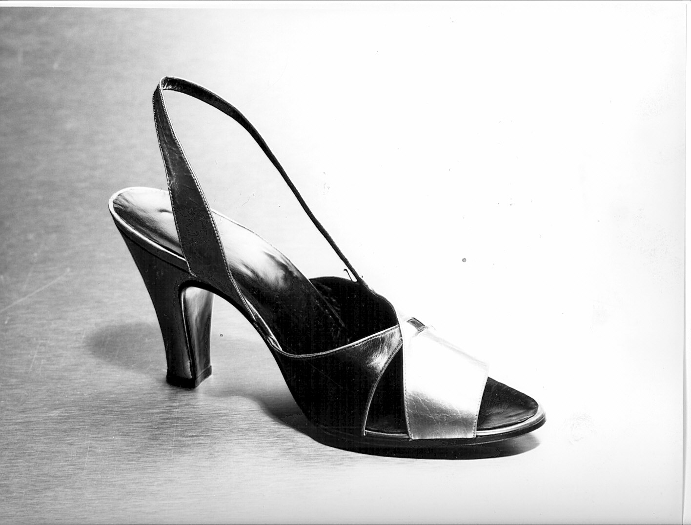 Non rilevato (scarpa) - manifattura (1950/ 1960)