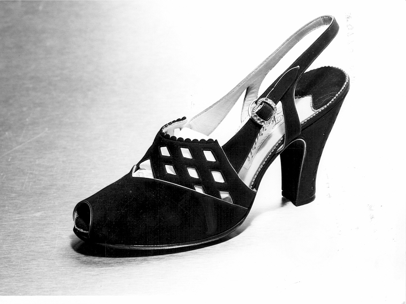 Non rilevato (scarpa) - manifattura (1935/ 1940)