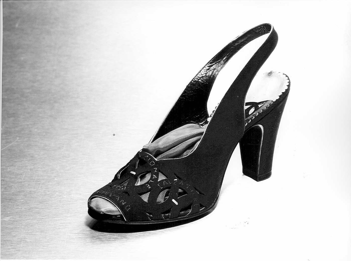 Non rilevato (scarpa) - manifattura (1971)