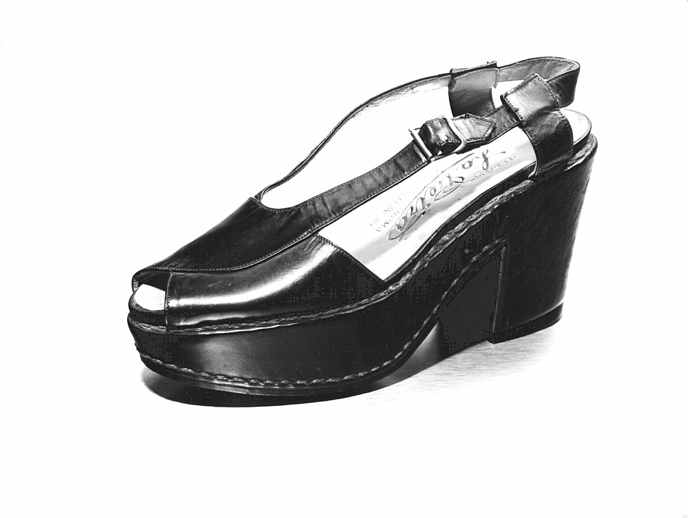 Non rilevato (scarpa) - manifattura (1945)