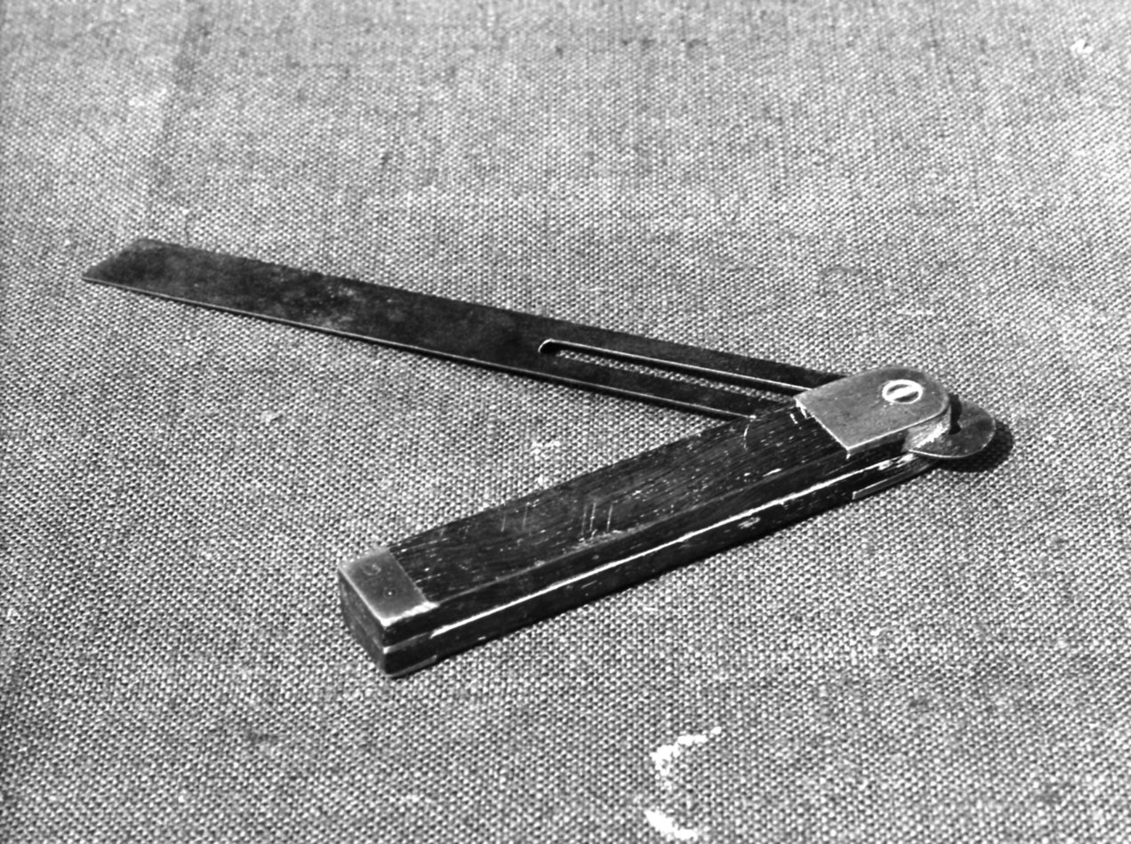 non rilevato (squadra falsa) - bottega lombarda (sec. XX)