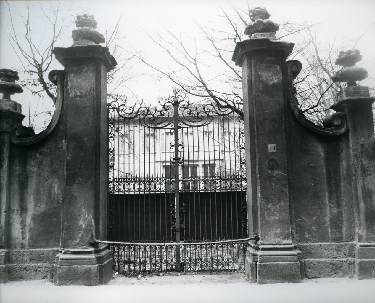 cancello, opera isolata - bottega lombarda (sec. XVIII)