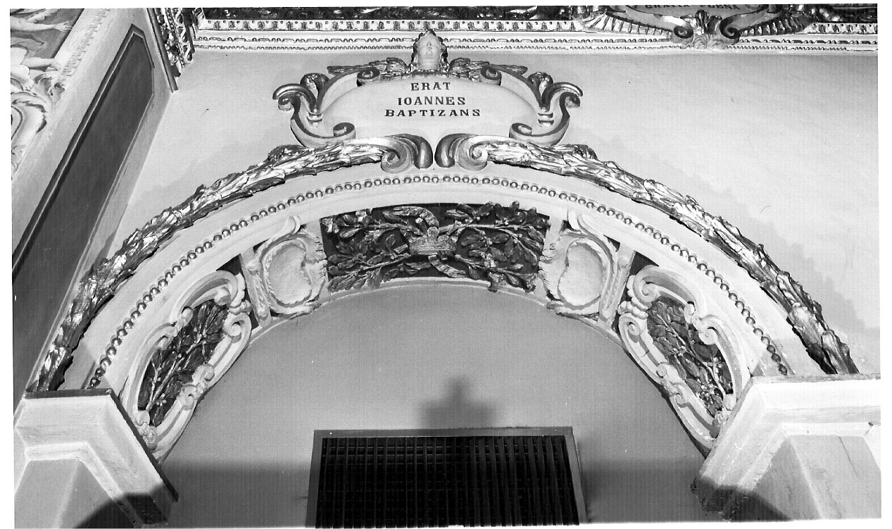 decorazione plastica, complesso decorativo - bottega lombarda (fine/inizio secc. XVII/ XVIII)