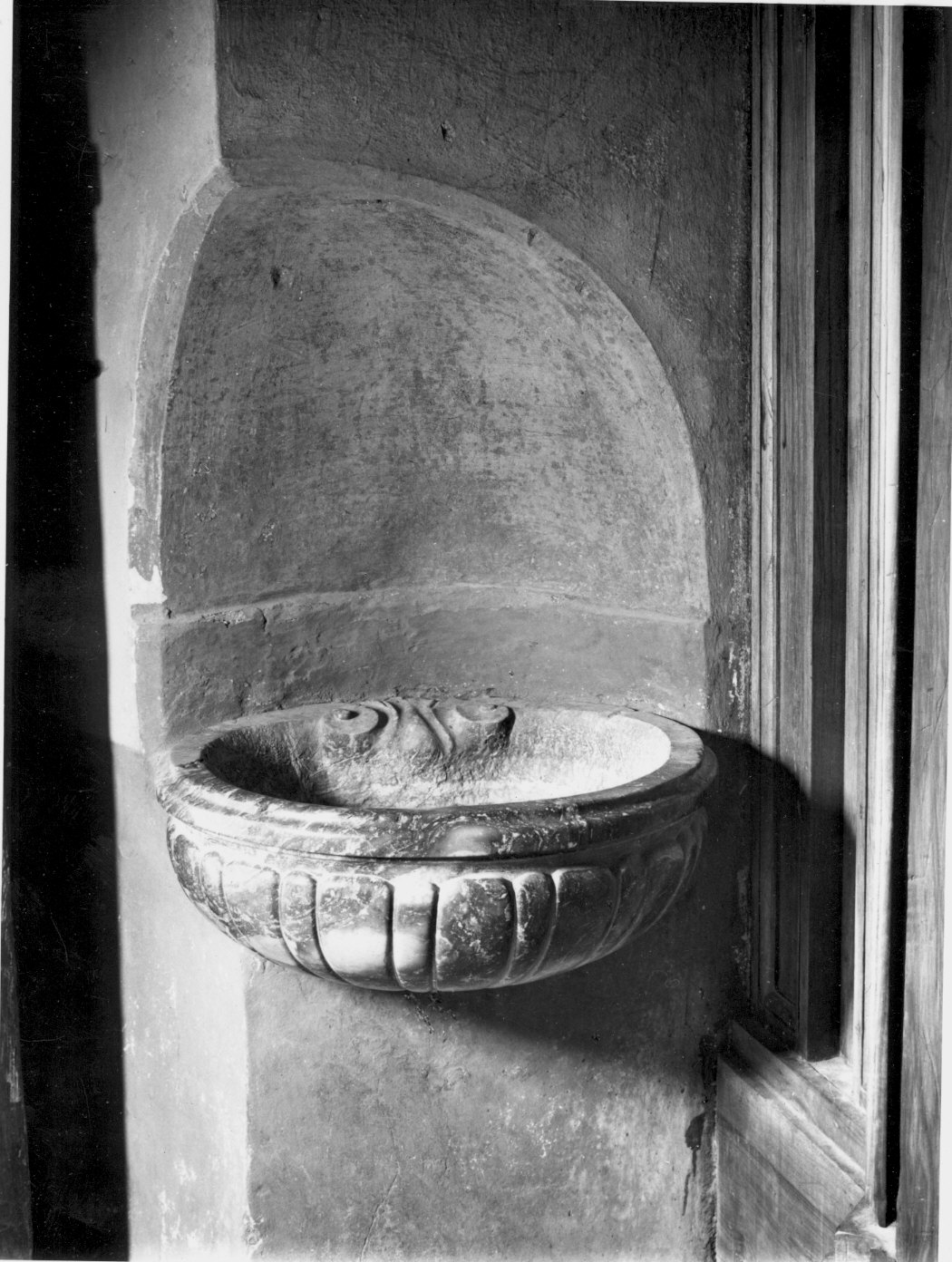 acquasantiera - da parete, coppia - bottega valtellinese (seconda metà sec. XVIII)