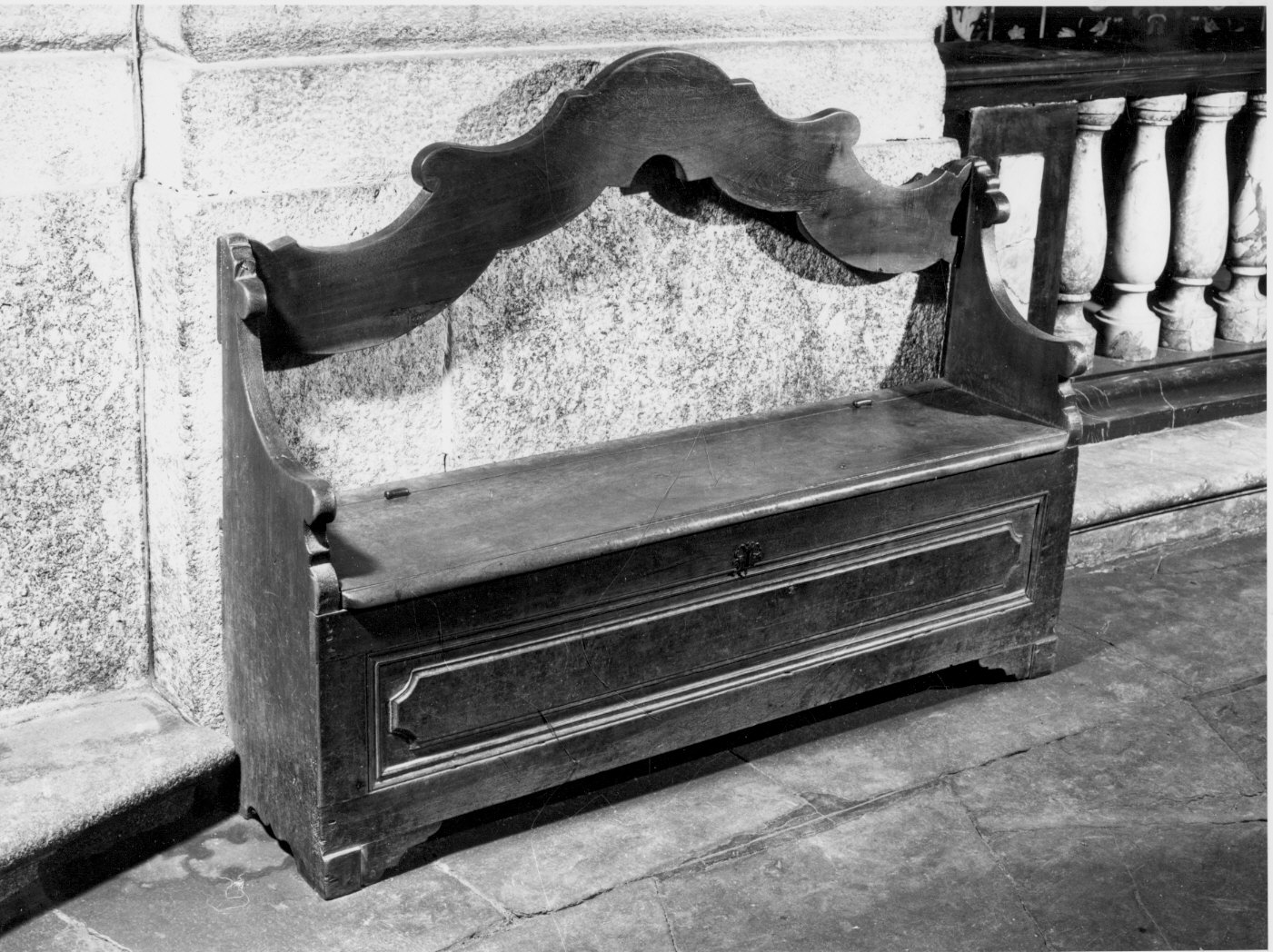 cassapanca - bottega lombarda (sec. XVIII)