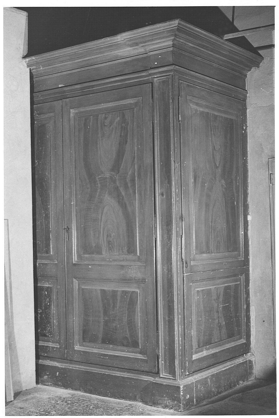 armadio, opera isolata - bottega lombarda (sec. XIX)