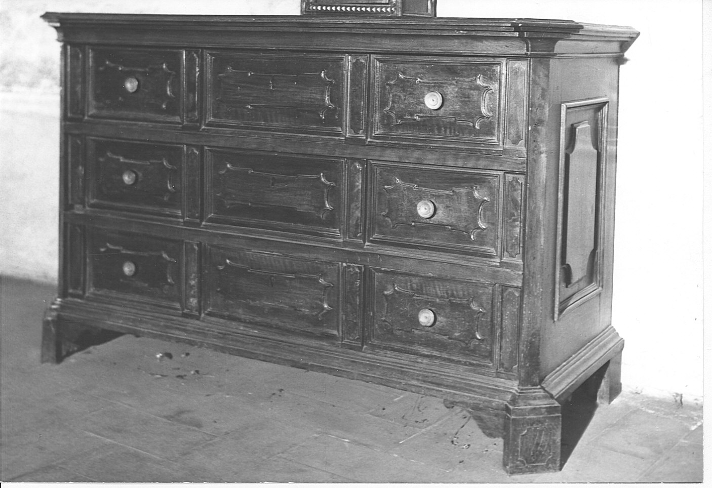 cassettone, opera isolata - bottega lombarda (sec. XVIII)