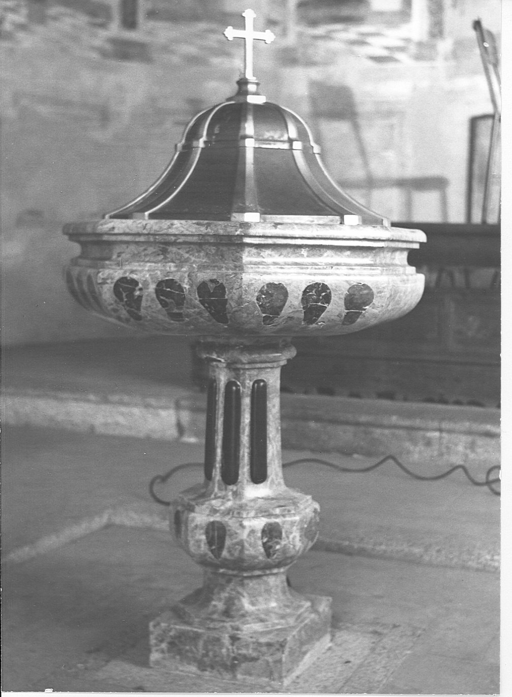 vasca battesimale, opera isolata - bottega lombarda (sec. XVIII)