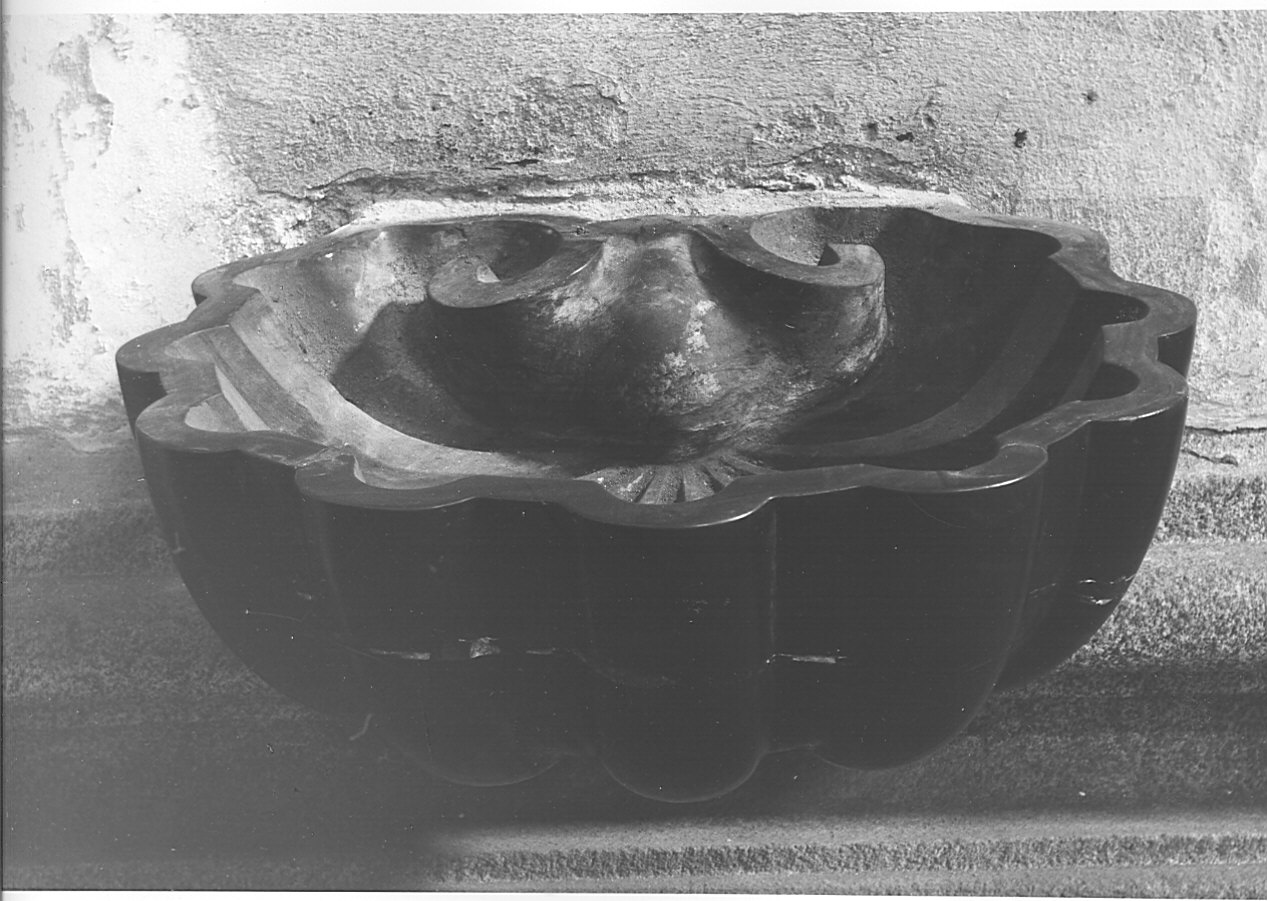 acquasantiera - da parete, coppia - bottega lombarda (sec. XVIII)