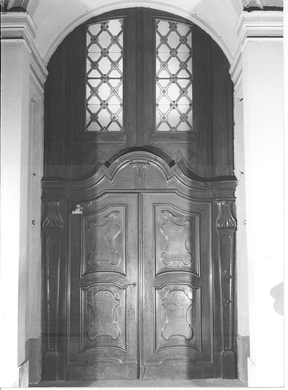 bussola d'ingresso, opera isolata - bottega lombarda (prima metà sec. XVIII)