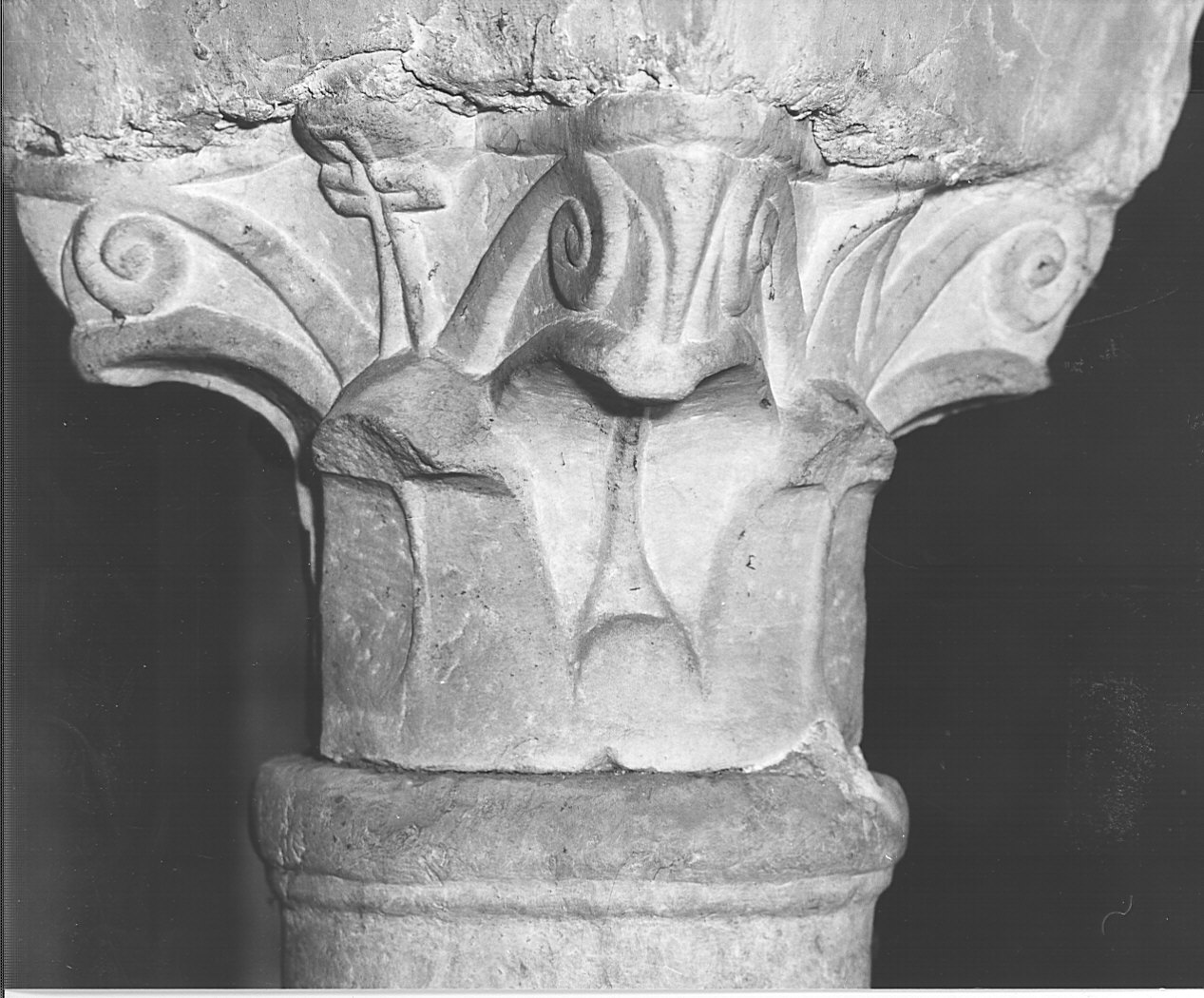 capitello, serie - bottega lombarda (sec. XI)