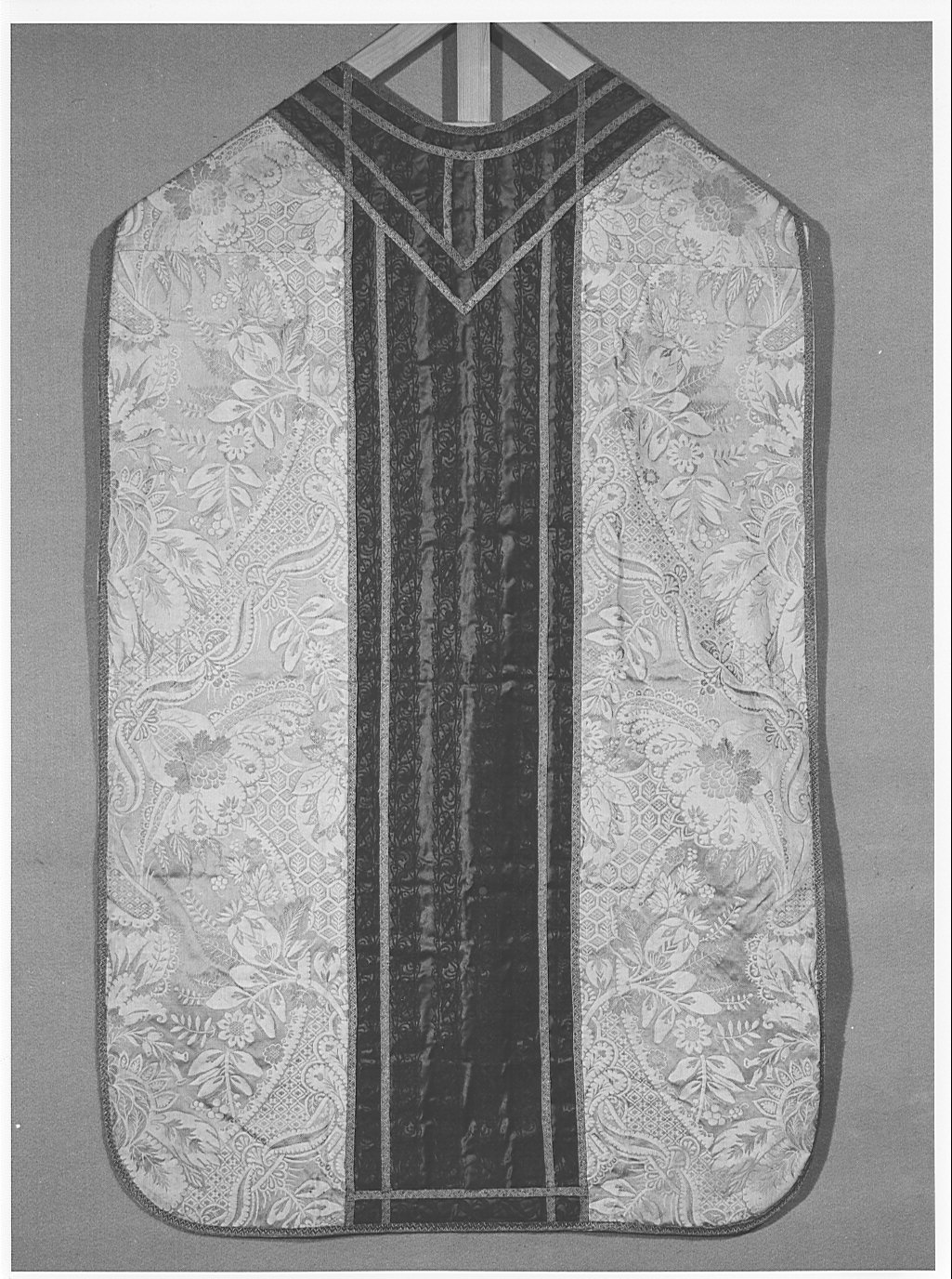 paramento liturgico - manifattura lombarda (fine/inizio sec. XVIII, secc. XIX/ XX)