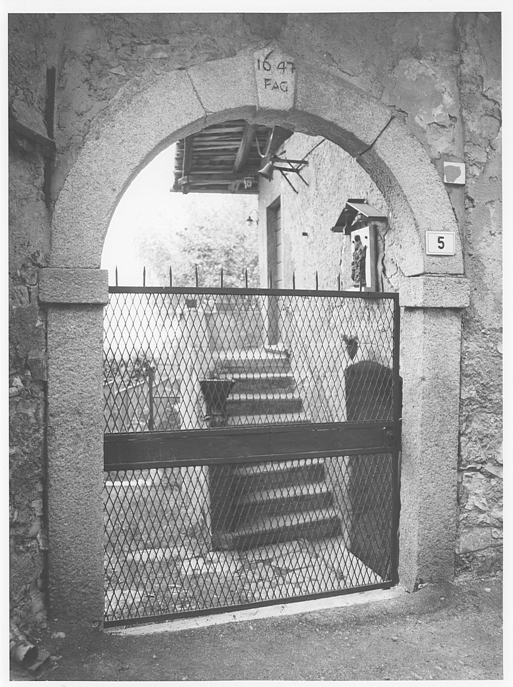 portale, opera isolata - bottega lombarda (sec. XVII)